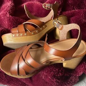 Brown Strap Heels strappy chunky heels 7.5